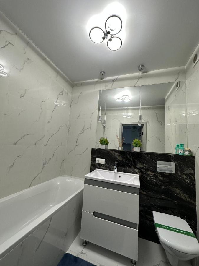 Новобудова Сам Центр Вул Шевченка 60 Оперний 10Хв Apartman Lviv Kültér fotó