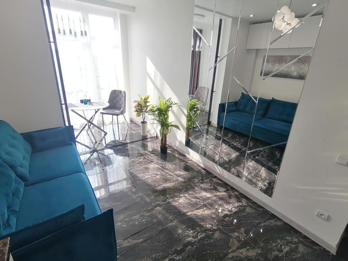 Новобудова Сам Центр Вул Шевченка 60 Оперний 10Хв Apartman Lviv Kültér fotó