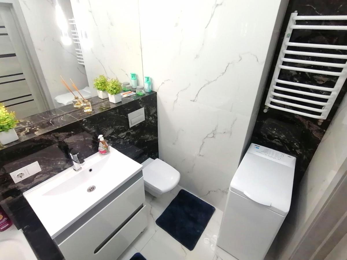 Новобудова Сам Центр Вул Шевченка 60 Оперний 10Хв Apartman Lviv Kültér fotó